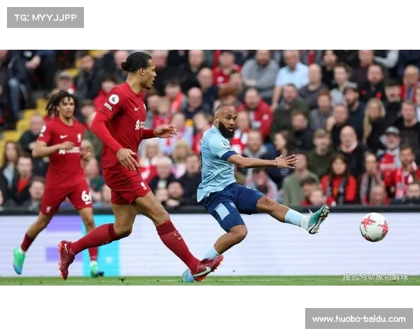 英格兰足球超级联赛：伯恩茅斯门将内托扑出必进球